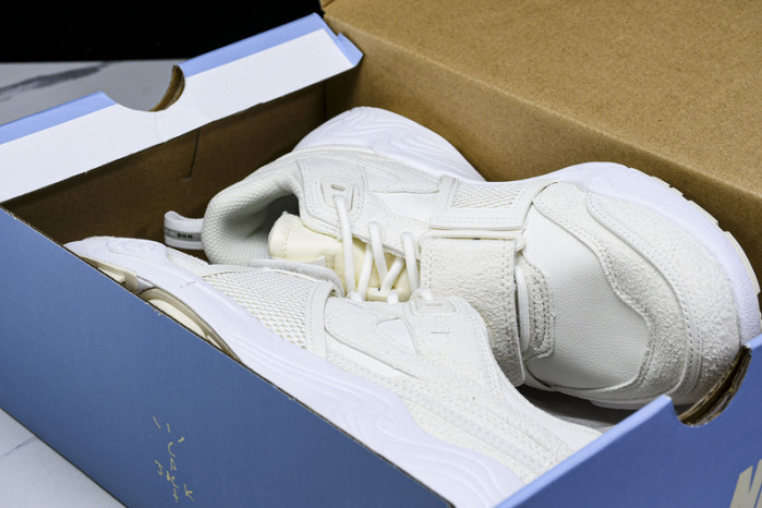 Nike Zoom Field Jaxx SP Travis Scott HQ3061-100