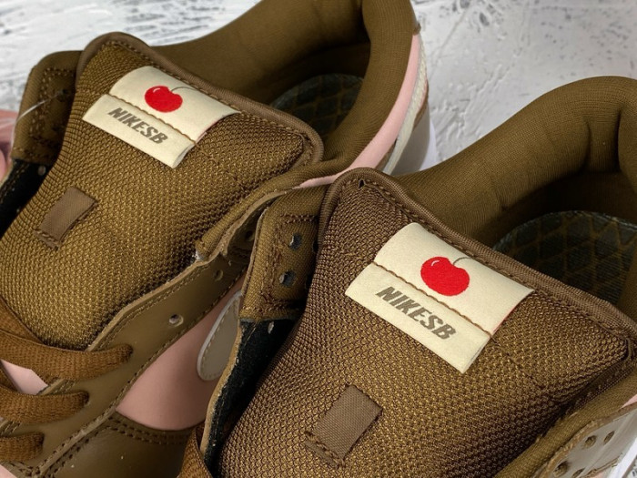 nike dunk sb low stussy cherry - 304292-671