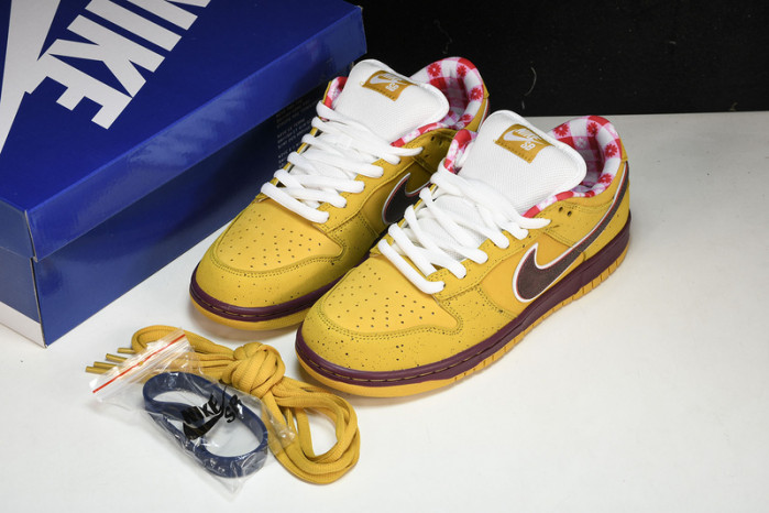 nike sb dunk low yellow lobster men