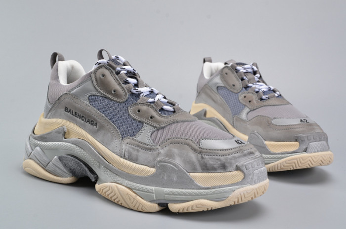 bl 17fw triple s washed shof snea grey mens aed2900