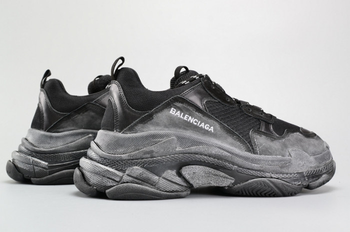 bl black triple s trainer w06g01001
