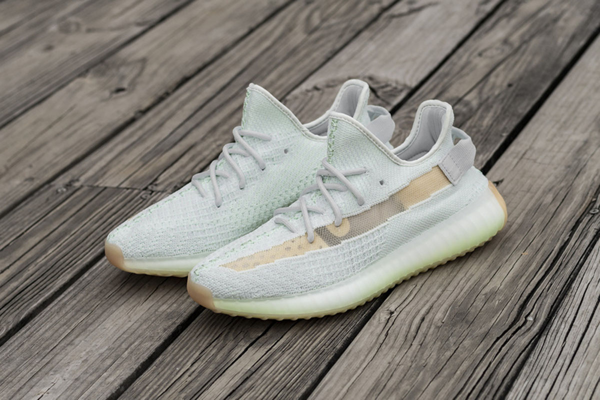 Yeezy 350 Boost V2 Hyperspace