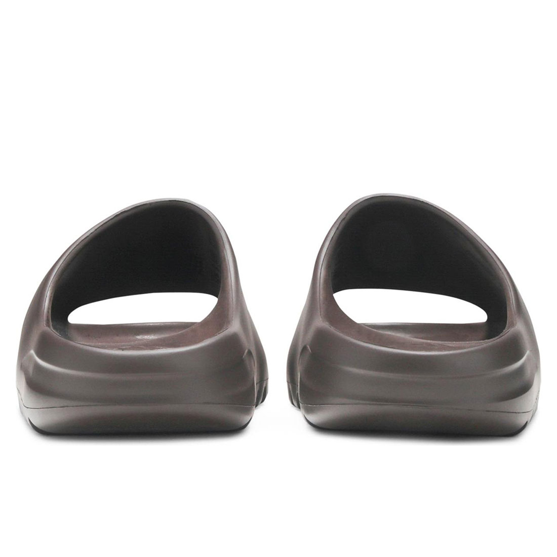 Yeezy Slides ‘Soot’
