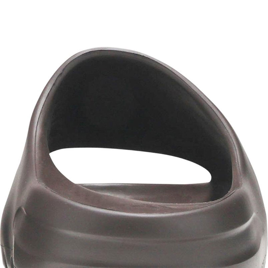 Yeezy Slides ‘Soot’