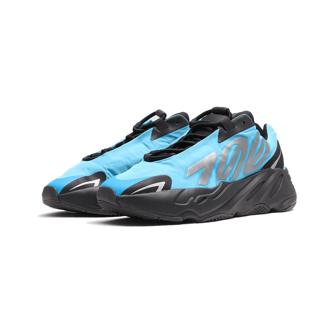 YEEZY BOOST 700 MNVN KIDS BRIGHT CYAN