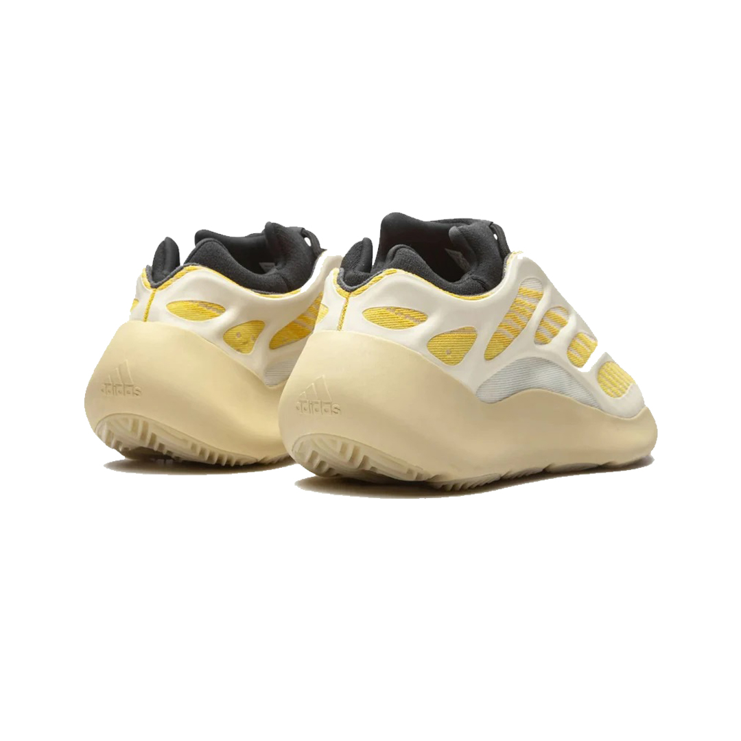 YEEZY 700 V3 KIDS SAFFLOWER
