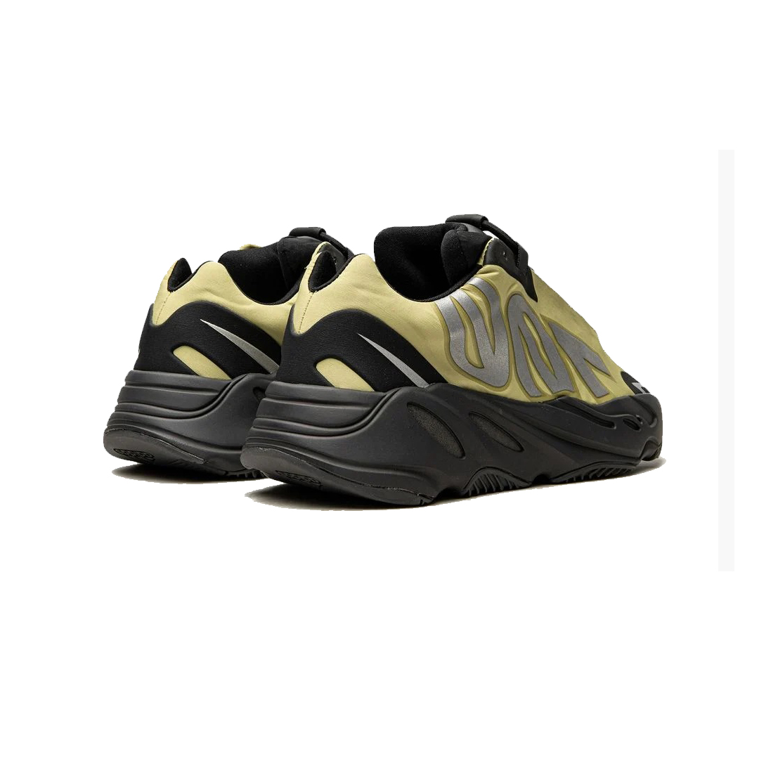 YEEZY BOOST 700 MNVN KIDS RESIN