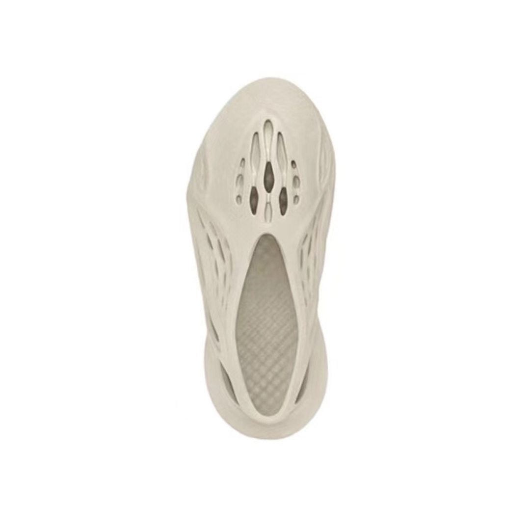 YEEZY FOAM RUNNER KIDS SAND
