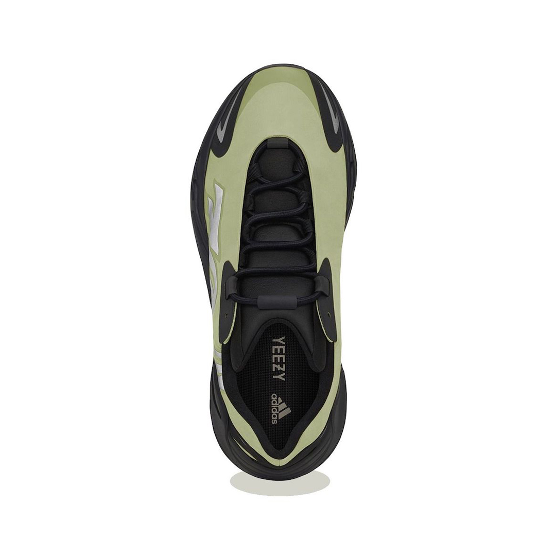 YEEZY BOOST 700 MNVN KIDS RESIN