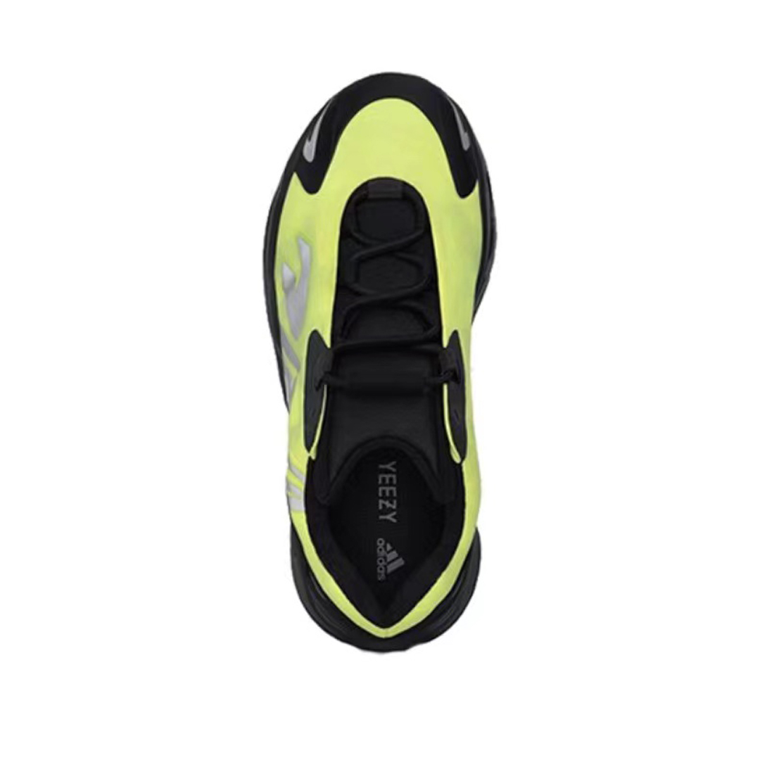 YEEZY BOOST 700 MNVN KIDS PHOSPHOR