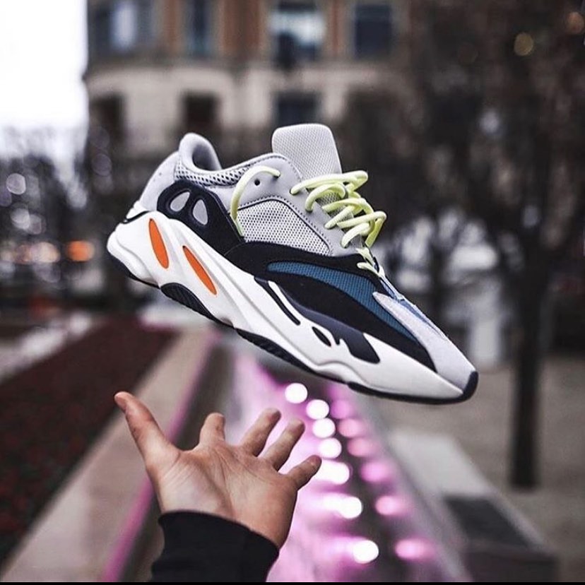 YEEZY BOOST 700 KIDS WAVE RUNNER